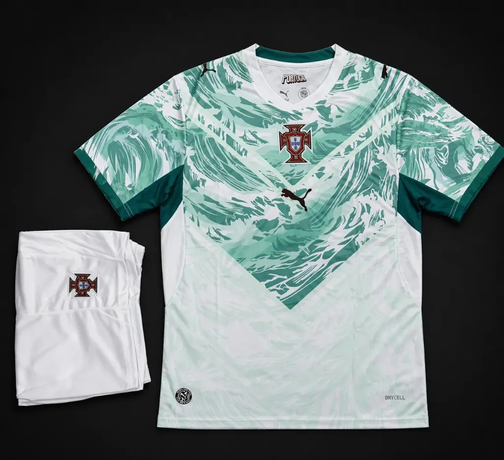 Portugal away kit (S)